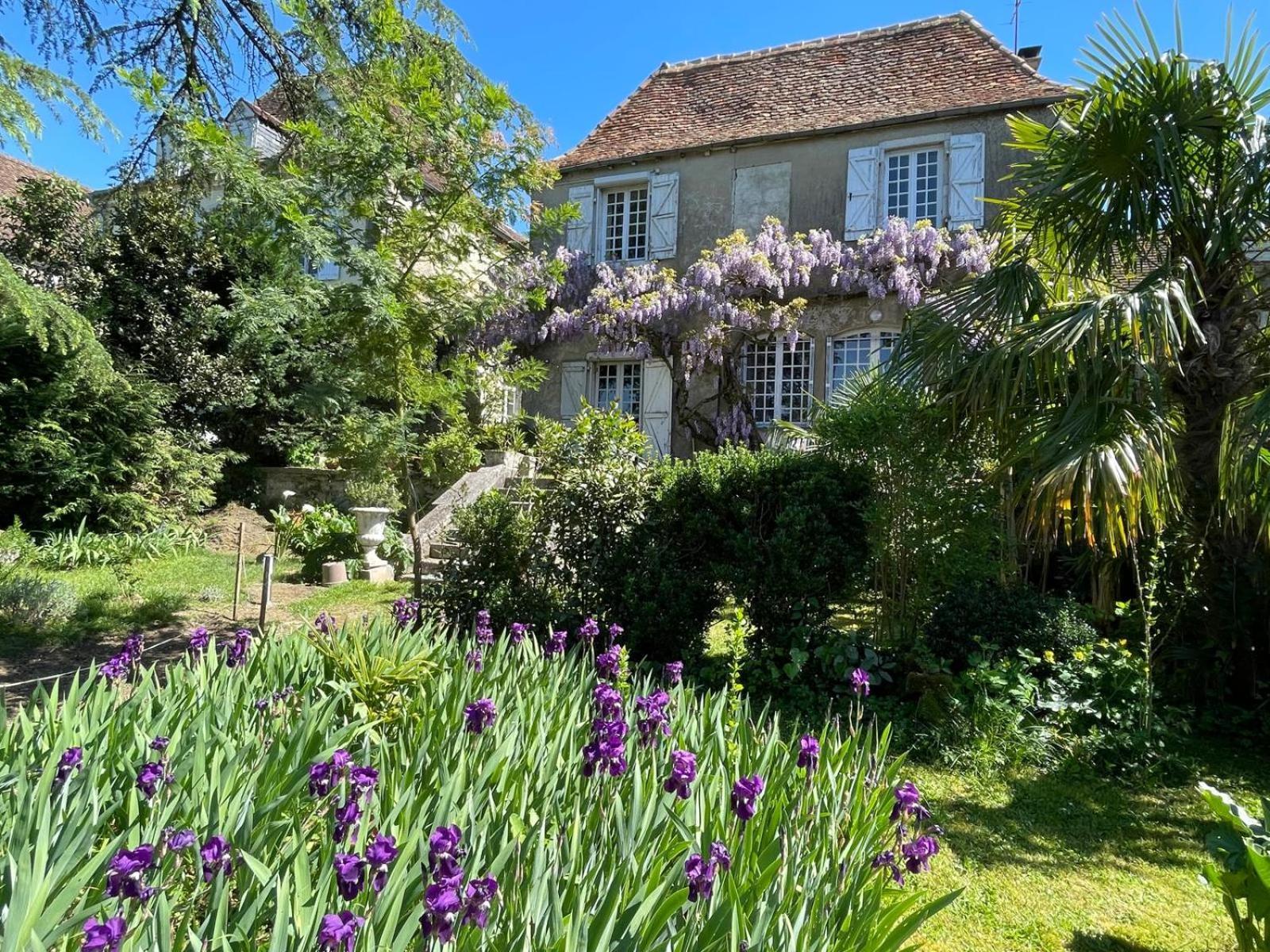 Jardin Des Remparts Bed & Breakfast Orthez Ngoại thất bức ảnh