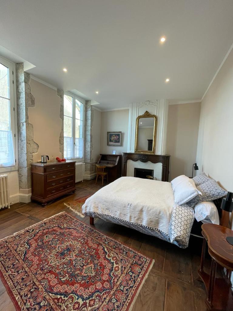Jardin Des Remparts Bed & Breakfast Orthez Ngoại thất bức ảnh